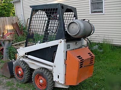 310 bobcat skidsteer loader 36 wide with propane fuel 