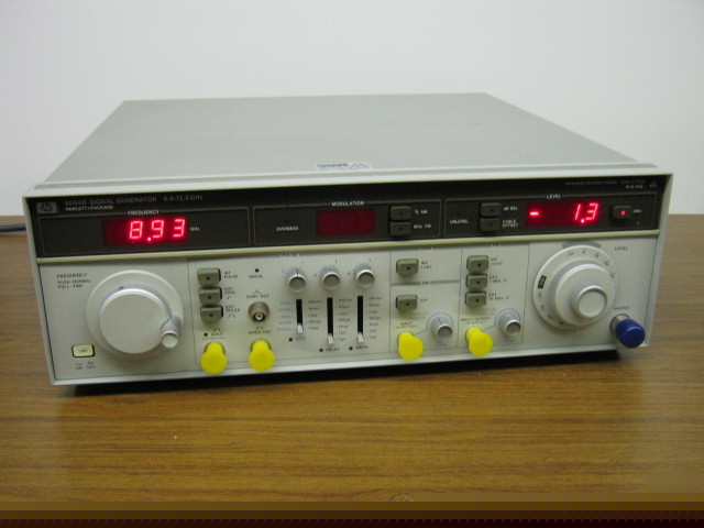 Hp agilent 8684B/002/003/H03 5.4-12.5GHZ sig gen refurb