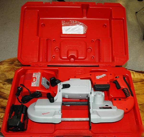 Milwaukee cordless band saw 729-20 28 volt