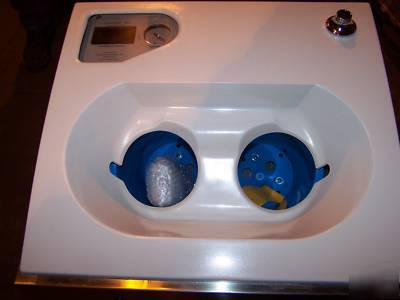 Cleantech 400 by ameritech hand washing system
