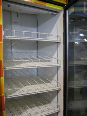 Beverage air 1 glass door upright refrigerator 9040